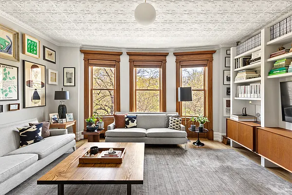 Living room, photo 1