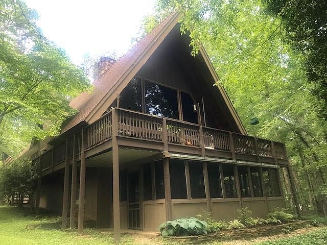 1st image of 927 Lakefront Dr