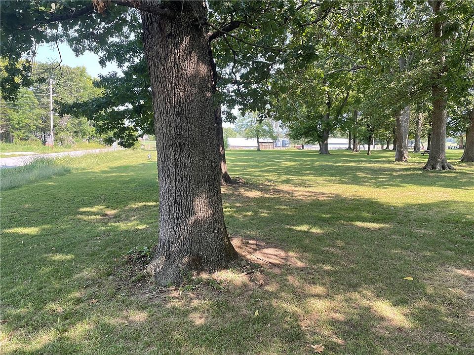 2nd image of Viney Grove Rd