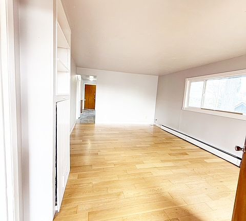 5th image of 3106 Farragut St
