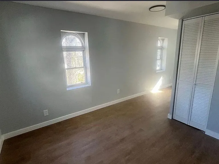 145 Vermont Ave #303 — Photo 3