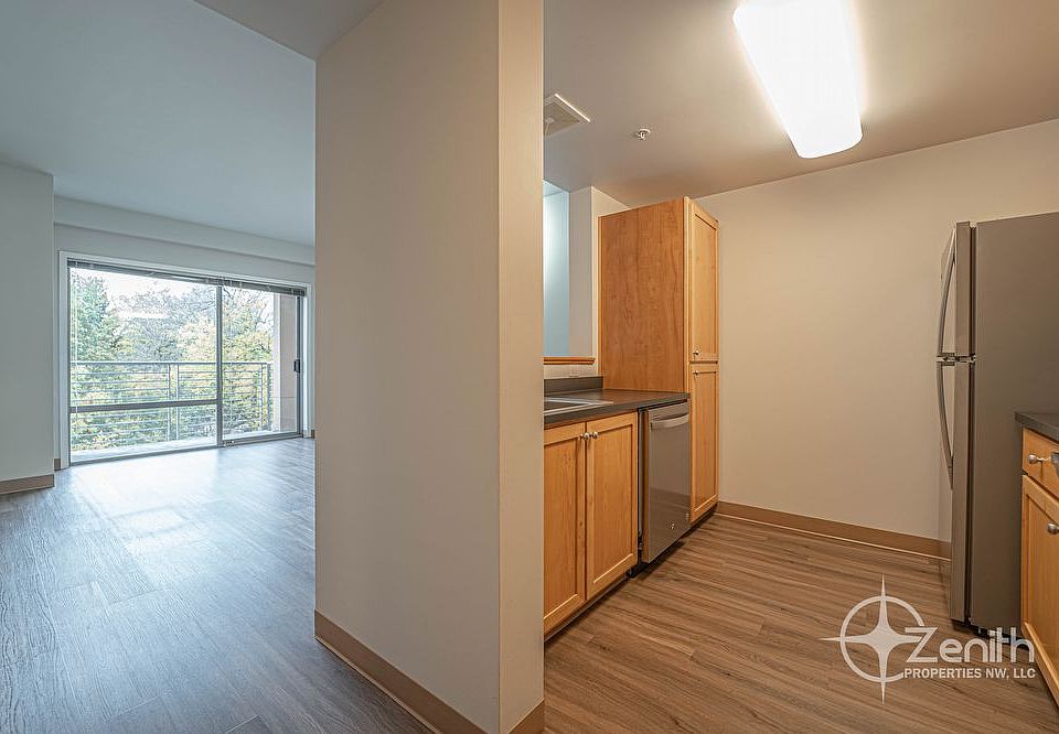 1st image of 701 Columbia St APT 510