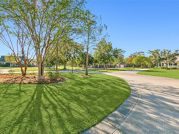 4th image of 13 Parc Riverwood Dr