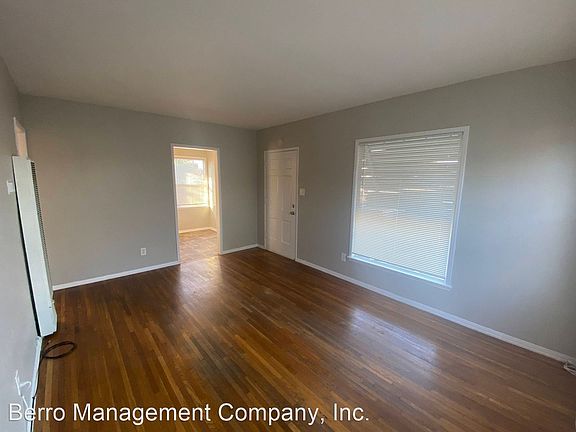 3rd image of 4600 N Lakewood Blvd #8203867