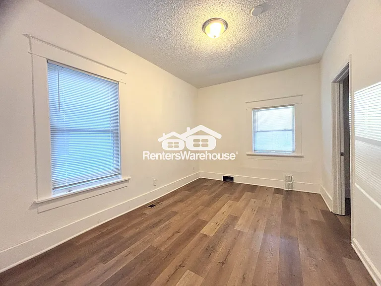 1123 24th St #1 — Photo 6