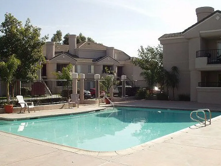 Alcantara Home Apts — Photo 6