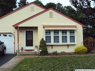 4 Golden Ct, Whiting, NJ 08759