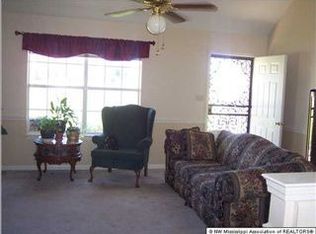 7065 Hickory Estates Dr, Walls, MS 38680