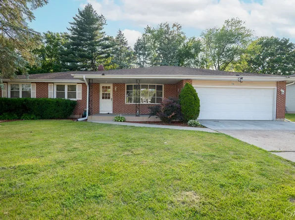 904 Chippewa Dr, Elgin, IL 60120