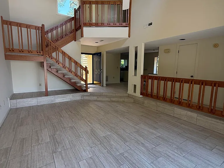 134 Lagoon Ln — Photo 2
