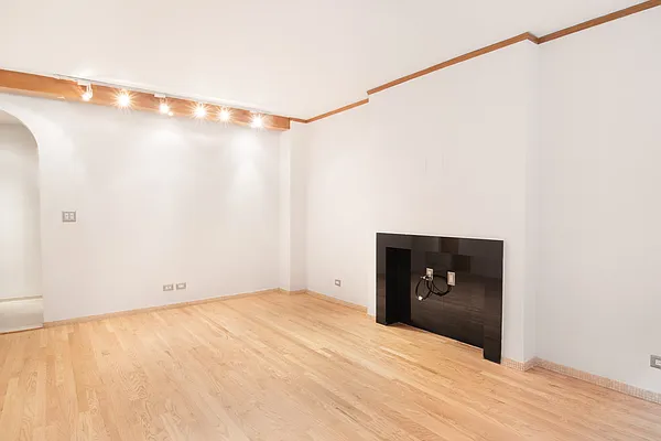 Rented by WAM Partners - William Moses Co. | media 28