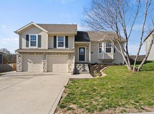 2127 Shenandoah Dr, Leavenworth, KS 66048