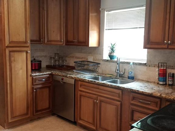 3rd image of 5930 Foresthaven Dr