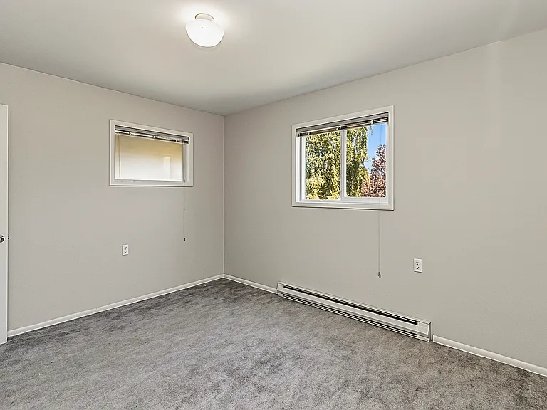 532 Colby Ave — Photo 13