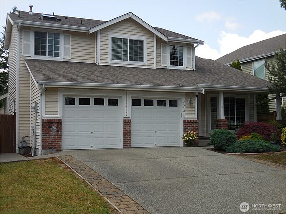 2nd image of 4558 SE Bakken Court