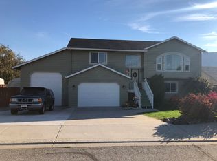 1206 Jean St SE, East Wenatchee, WA 98802