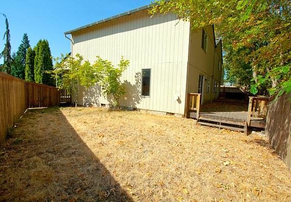 5th image of 8606 NE 27th Cir APT B