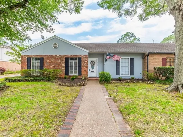 6195 Afton Ln, Beaumont, TX 77706