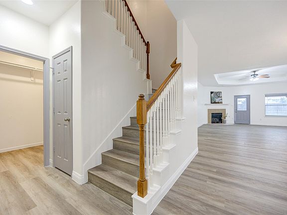 5th image of 21626 Amesbury Meadow Ln