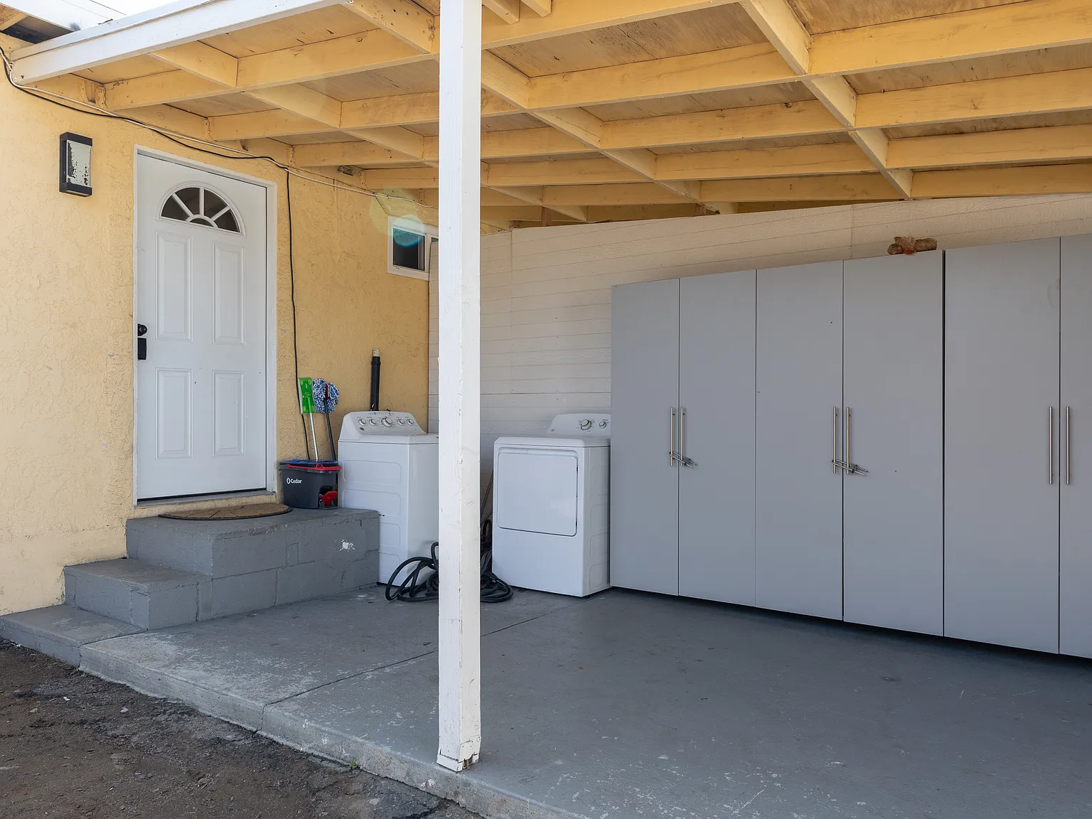 1 bed, 1000 sqft, $3,940 — Photo 4