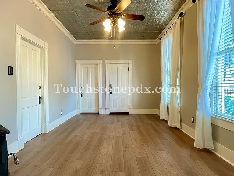 2225 NW Wilson St — Photo 15