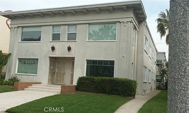 1511 E Ocean Blvd — Photo 1