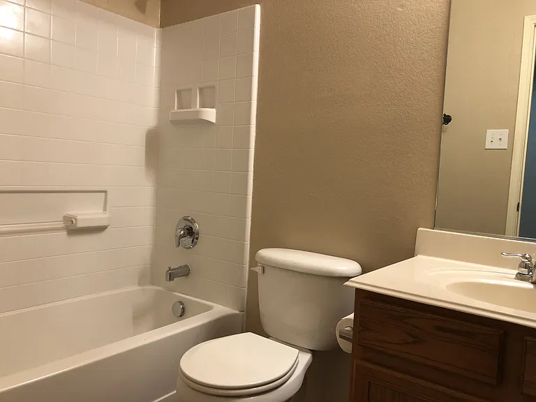 668 Stern Dr — Photo 16