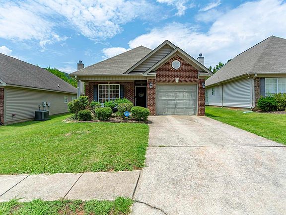 3rd image of 318 Forest Lakes Dr