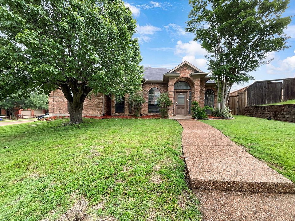 1st image of 3808 Elizabeth Dr