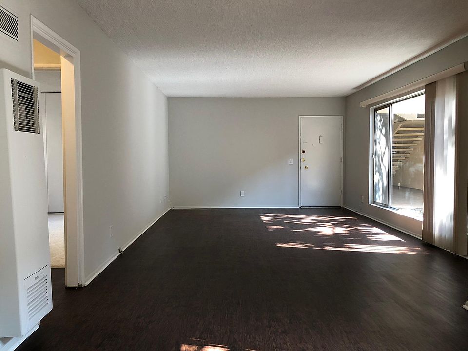 1st image of 12410 Chandler Blvd APT 23
