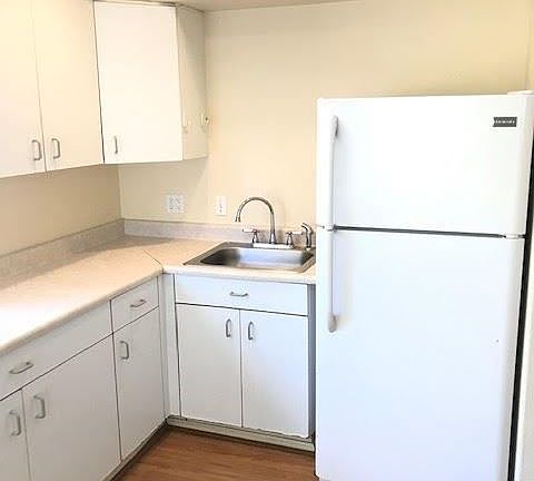 3rd image of 76-6128 Royal Poinciana Way