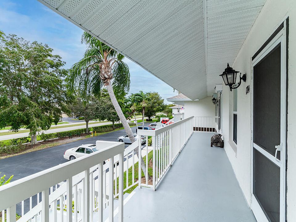 1385 Mainsail Dr Naples FL Zillow