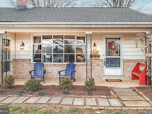 3rd image of 511 Mockingbird Dr
