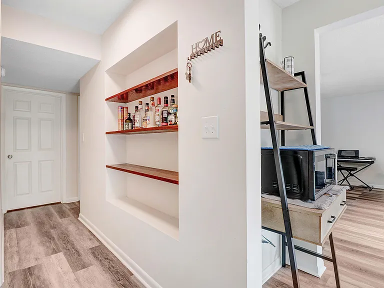 1900 Harris St #1 — Photo 15