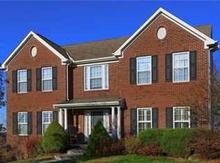 220 Pilgrim Dr, Sewickley, PA 15143