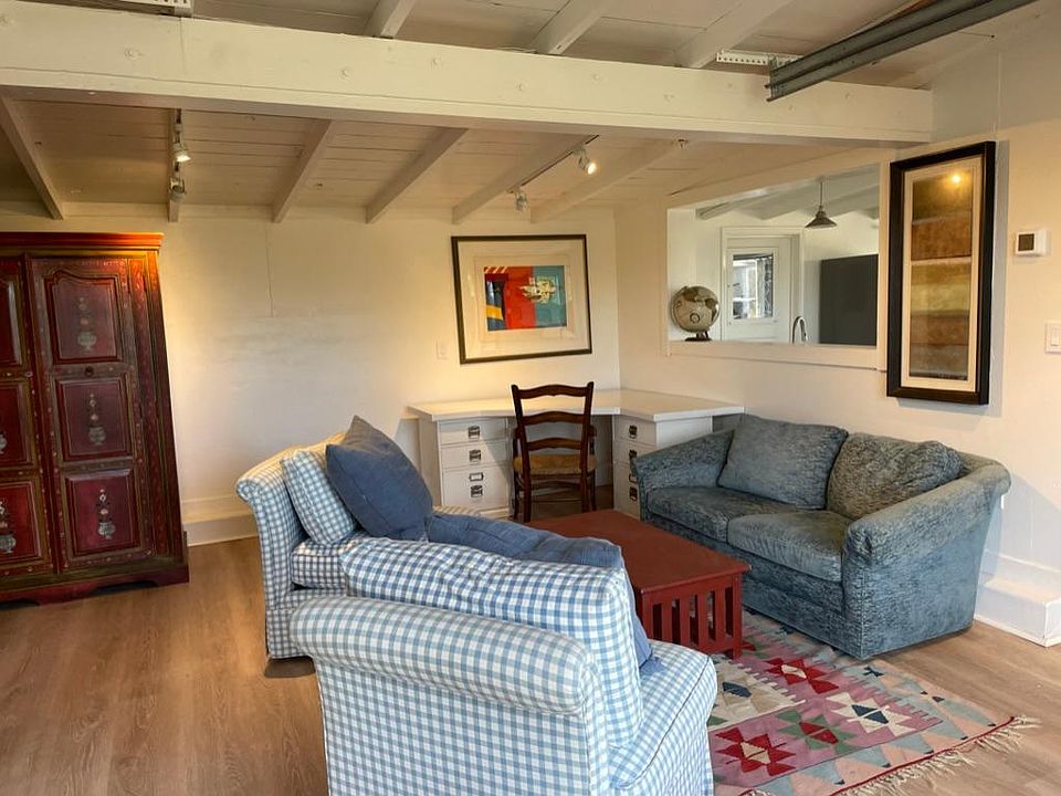 Living room with highspeed internet