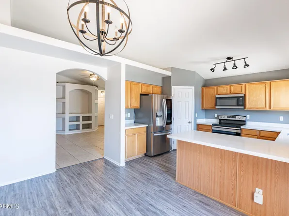 6711 W NORTHVIEW Avenue, Glendale, AZ 85303