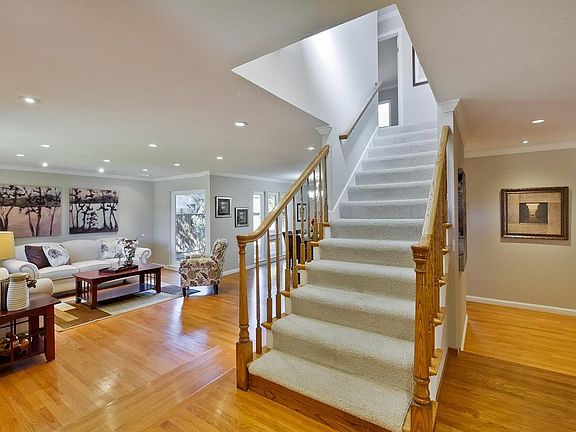 2nd image of 5821 Castano Dr