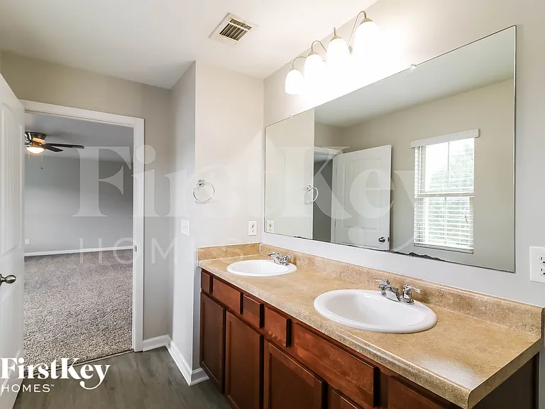5519 Luther Ct — Photo 12