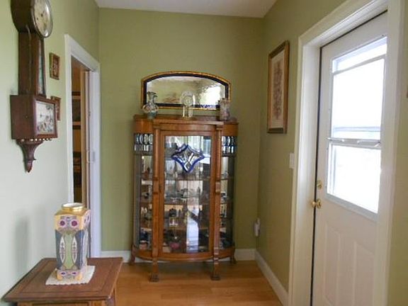 3rd image of 45 Faywood Ave #45
