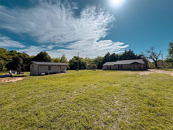 4th image of 23039 E County Road 1400