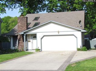 5940 Decker Rd, North Olmsted, OH 44070