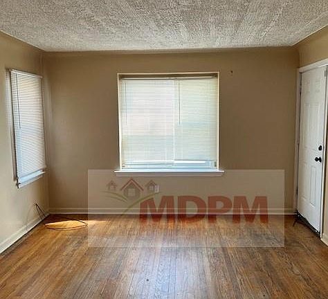 3rd image of 18457 Whitcomb St