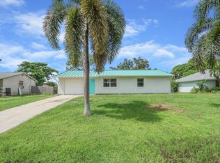 1542 SW Curry St, Port Saint Lucie, FL 34983