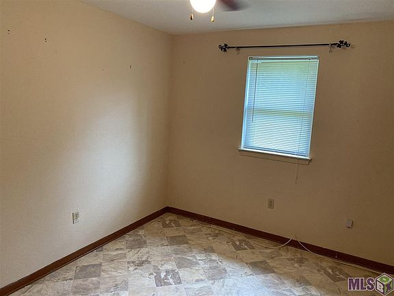 5th image of 32970 Adams Dr