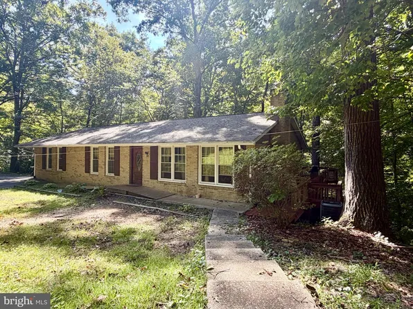 5830 Carol Ct, Huntingtown, MD 20639