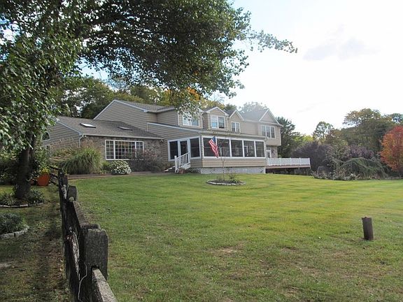 3rd image of 124 Crosskeys Dr