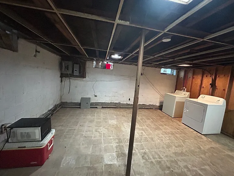 7339 Claridge Street — Photo 9