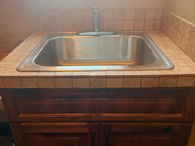sink in laundry room