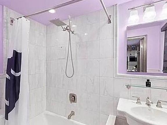 5th image of 339 E 58th St APT 6G